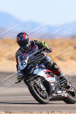 media/Jan-10-2025-CVMA Friday Practice (Fri) [[489e0da257]]/Group 4 and Trackday/Session 4 (Turn 16)/